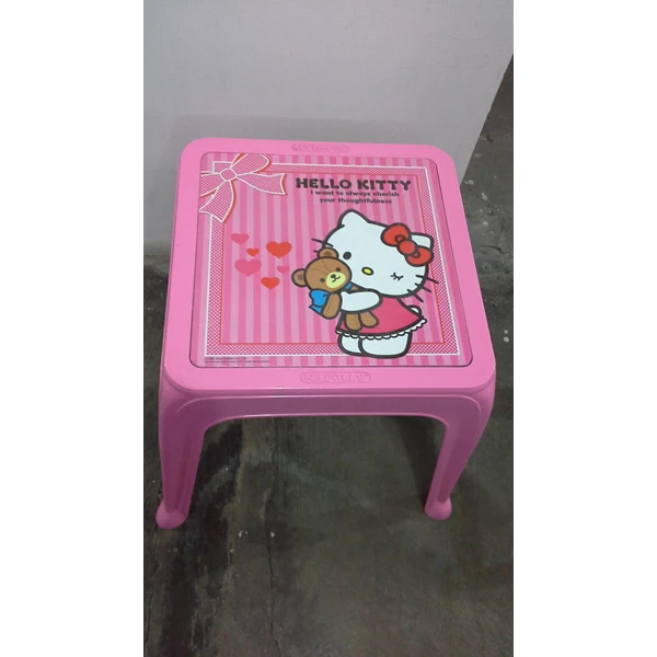 Plastic table motif pink hello kitty brand Napolly