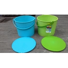 Round plastic container Lucky Star brand code 3031 2