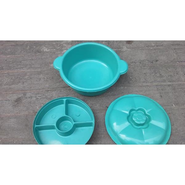 plastic basin with lid brand Grandia
