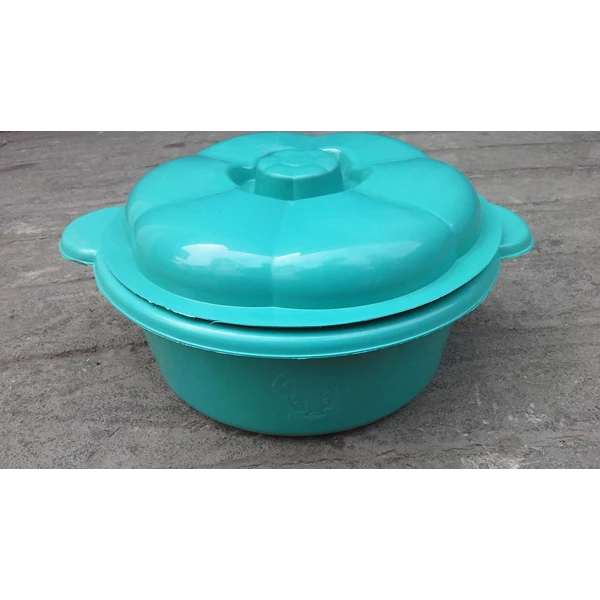 plastic basin with lid brand Grandia