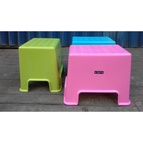 Lucky Star Plastic Chairs Code 289