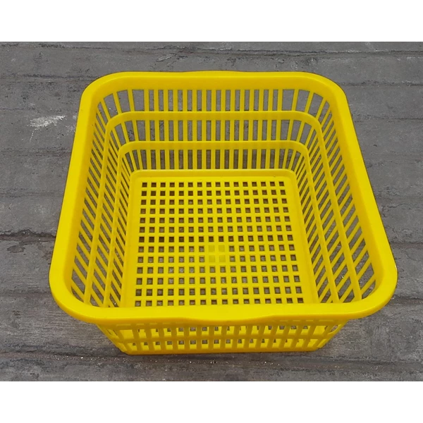 Plastic basket sort fish basket pyramid process