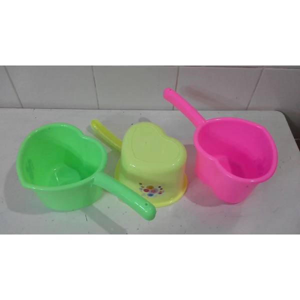 plastic scoop model love heart colorful color DS brand