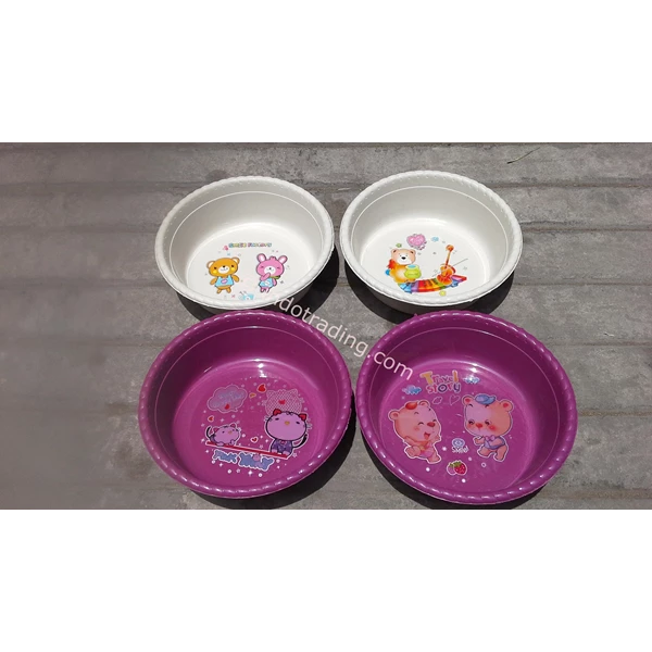 Holland Size 12 and 16 Plastic Basin
