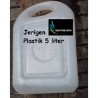 White 5 Liter Plastic Jerrycan 2