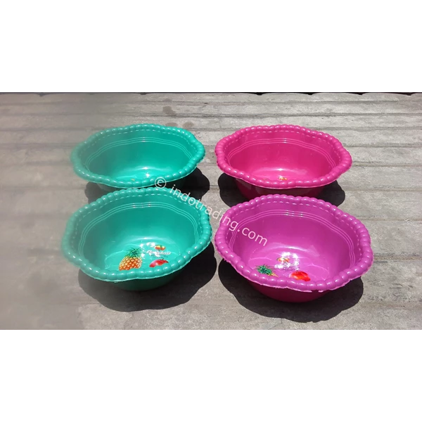 Virginia Plastic Basin Size 12 And Size 14.
