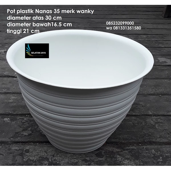  plastic pots 35 Wanky brands.