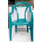 Kursi plastik sultan sandaran tangan merk Skyplast 1