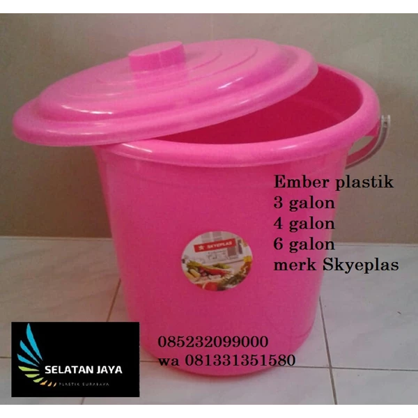4 Gallon plastic bucket Skyeplast brand