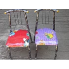 Kursi anak dengan kerangka dan sandaran besi 2