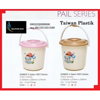 Taiwan brand Neo 3 gallon plastic bucket